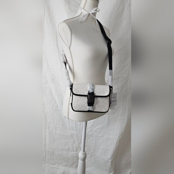 COACH league crossbody bag 19 in signature canvas - Picture 2 of 12